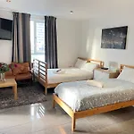Ar7 Sunset Luxurious Apartment In London Zone-1 Including One Family Twin Room With Its Own Stunning Private Terrace