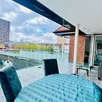 Ar7 Sunset Luxurious Apartment In London Zone-1 Including One Family Twin Room With Its Own Stunning Private Terrace