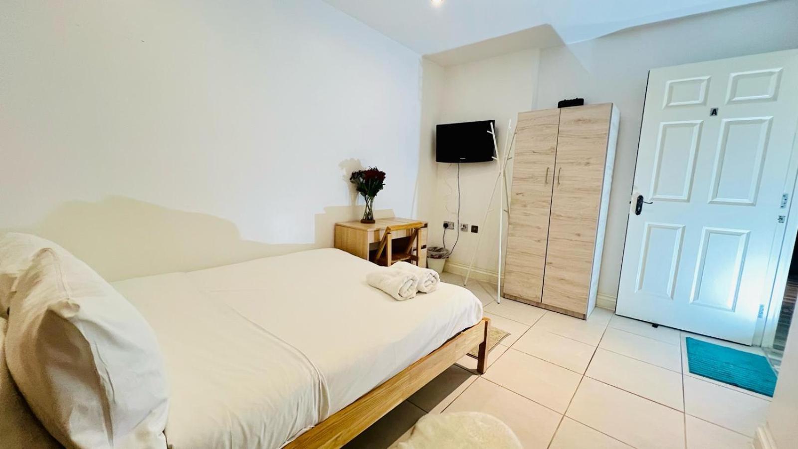 Ar7 Sunset Luxurious In Zone-1 Including One Family Twin With Its Own Stunning Private Terrace Apartament Londra